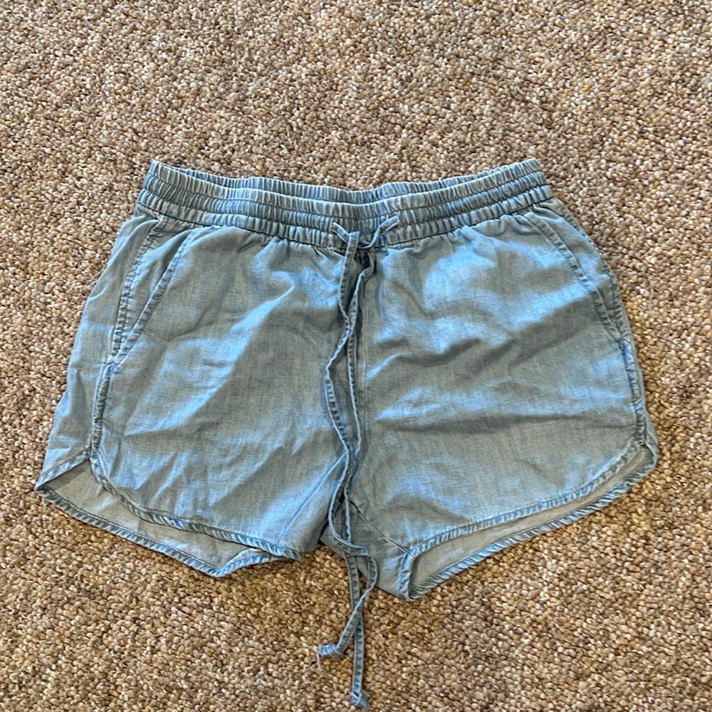 gap shorts